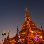 Yangon - Shwedagon Pagoda at night