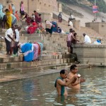 Rituelle Waschung im Ganges